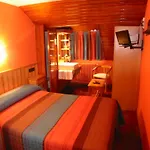 Navarro Hotel 2*