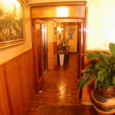 纳瓦诺酒店 酒店