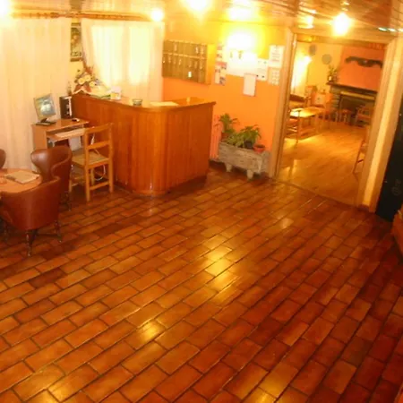 纳瓦诺酒店 潘蒂科萨